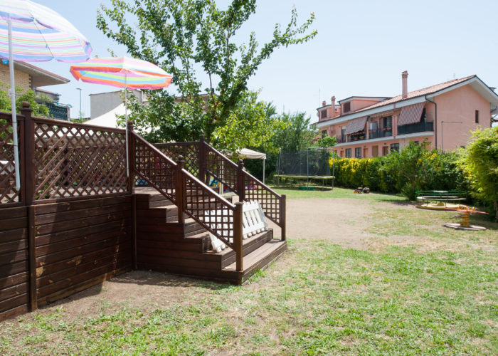 angolo-piscina-asilo-guidonia