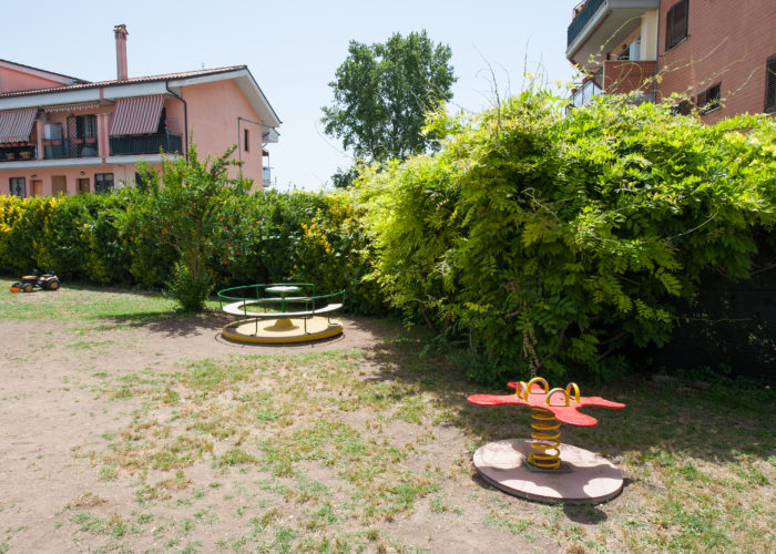 area-giochi-esterno-asilo-guidonia