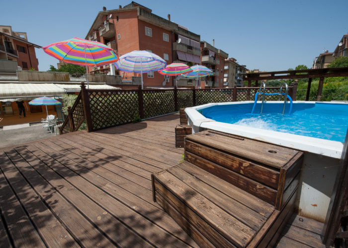 piscina-giardino-asilo-guidonia